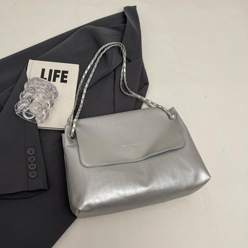 Chic Retro Large Capacity Tote Bag For Women 2024 Fashionable Casual Stylish Daily Shoulder Bag