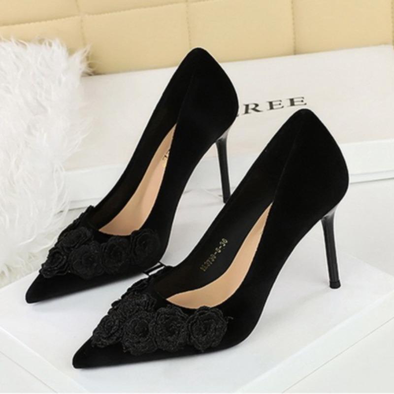 9CM Fashion Flower Design Women High Heels Retro Suede Wedding Women Shoes Party Club Stiletto Heels Chinese Style Pumps Tacones
