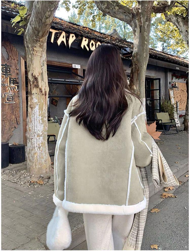 Women's 2024 Winter Warm Sheepskin Suede Fleece Coat with Buckle Details