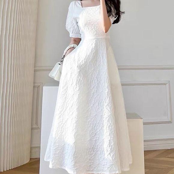 White French Summer 2026 Retro Puff Sleeve Square Neck Dress with Cinched Waist