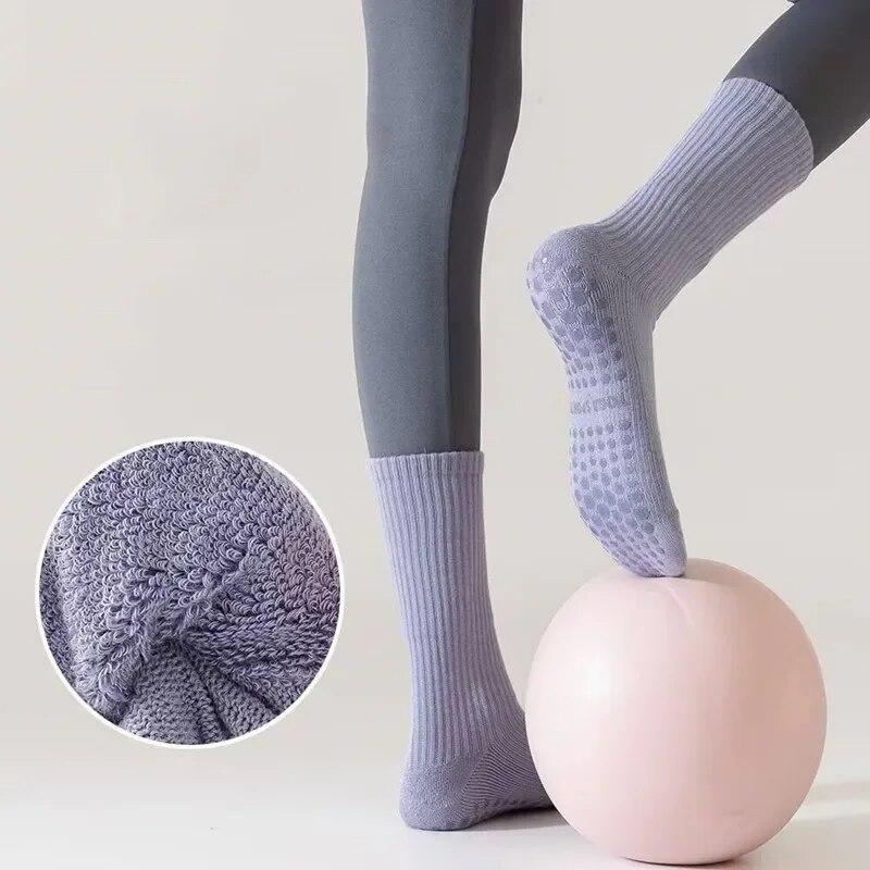 Macaron Striped Simple Cotton Mid-calf Women Yoga Socks Bottom Silicone Non-slip Sports Socks Indoor Dance Fitness Pilates Socks