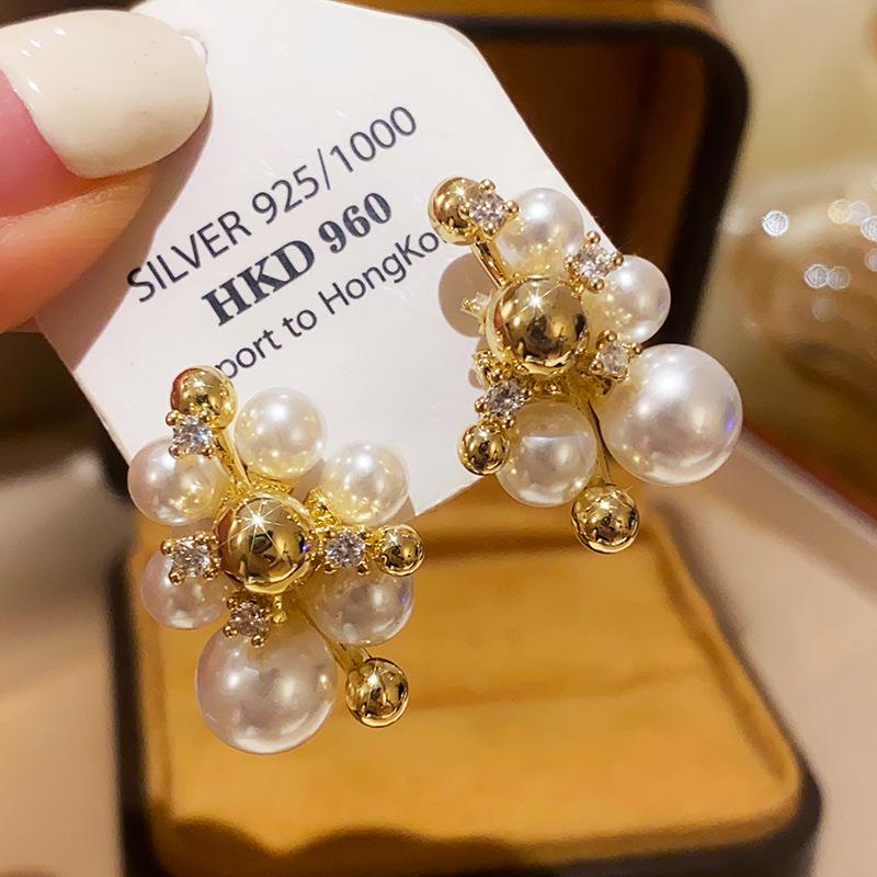 Gold-Plated Vintage Bow Pearl Earrings - Luxury Niche Design Stud Jewelry