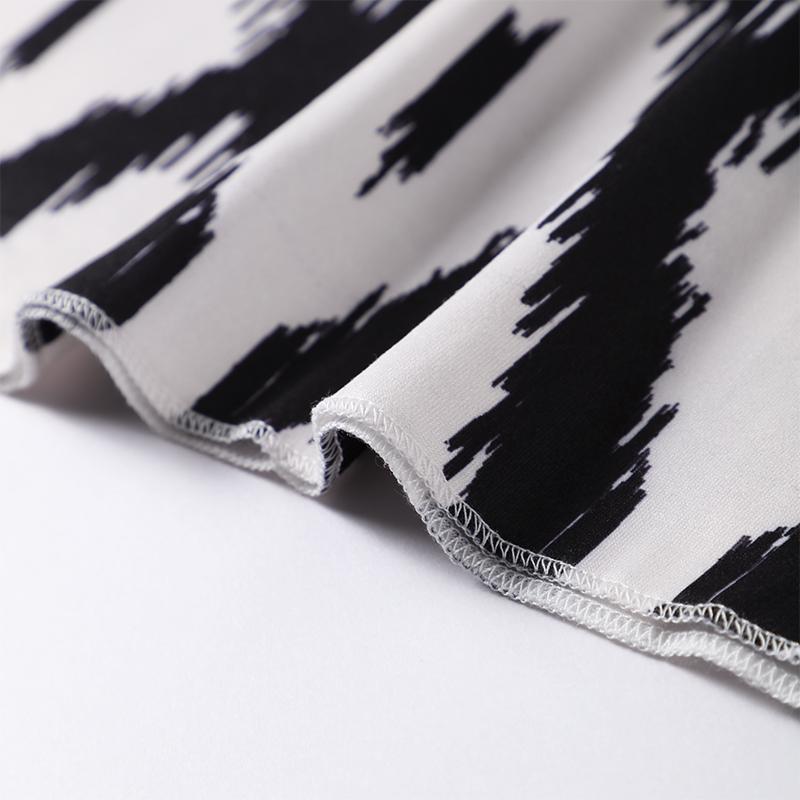 Модное принтованное платье-миди на бретельках для женщин — фото 9