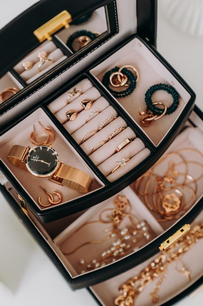 Elegant Jewelry Box - Peterson