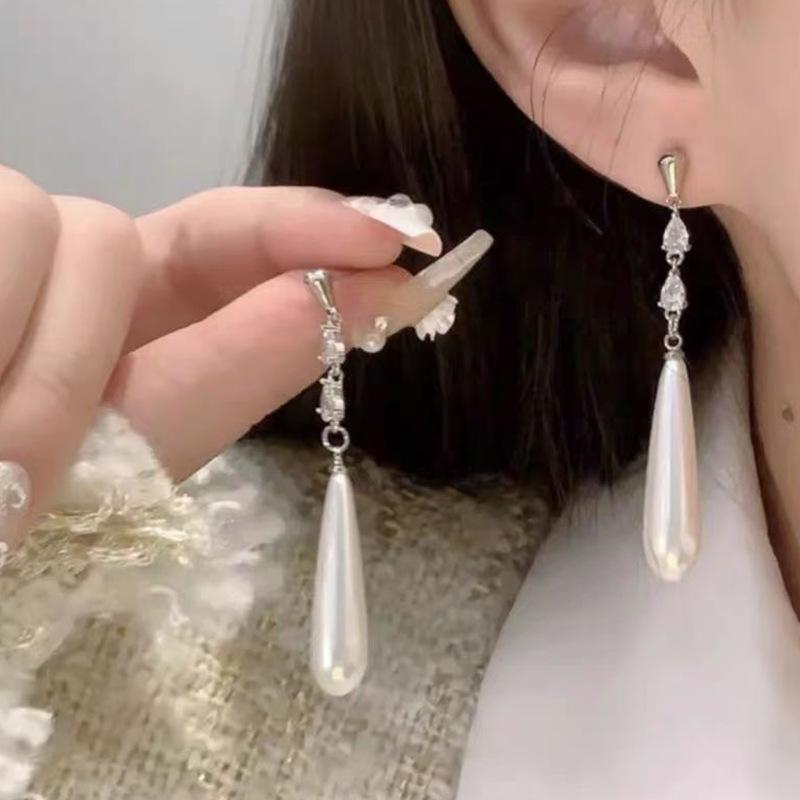 

Модные висячие серьги для женских украшений