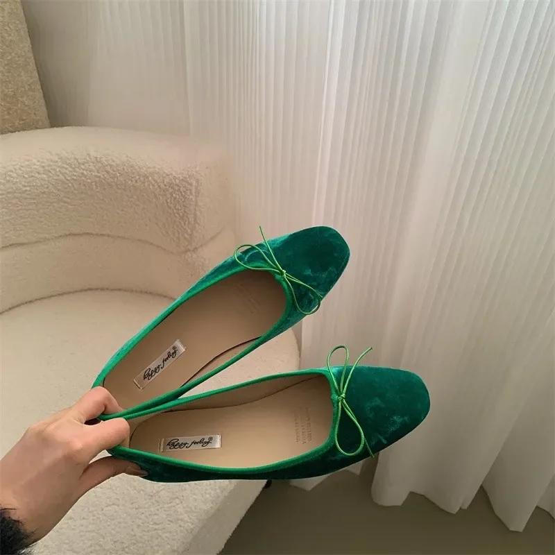 Elegant Velvet Ballerina Shoes Woman  Luxury Velour Ballet Flats Ladies Retro Round Toe Bowknot Shallow Loafers  In Red Green