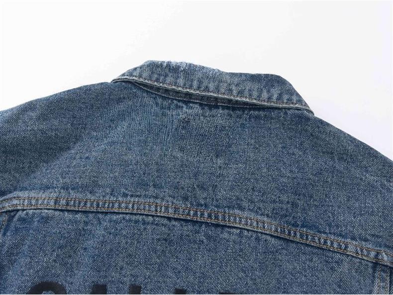 Trendy džínová bunda Gallery Dept v prané modré barvě s vyšívaným logem