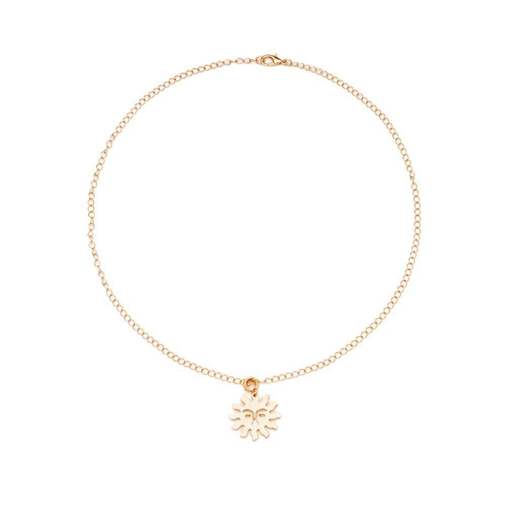 The Little Sun Pendant Necklace Features A Unique Clavicle Chain Design, Making It Suitable For Everyday Wear.