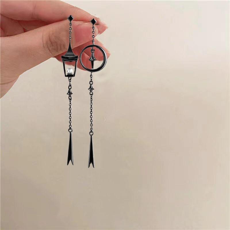 Ear Style Exquisite Temperament Simple Atmosphere Fringed Stud Earrings Light Luxury Versatile Earrings