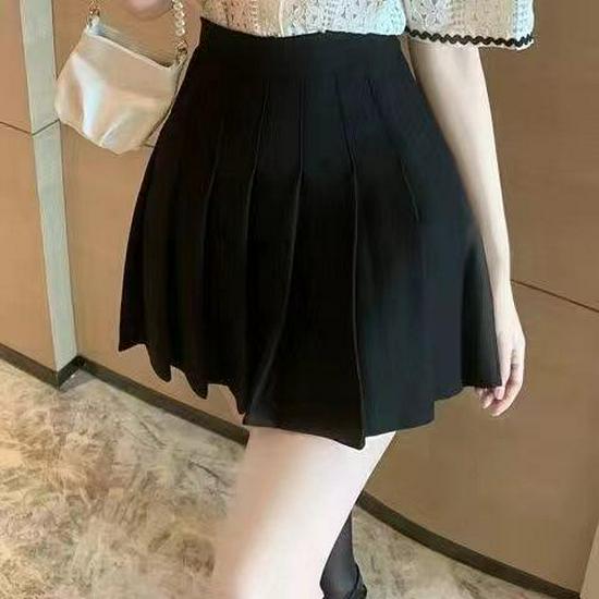 

Korean Style Socialite Set: Hollow Lapel Jacket & Waist-Cinched Slim-Fit Long Skirt S