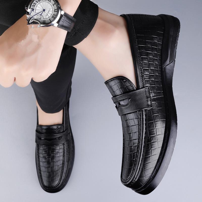 Fashion Genuine Leather Men Loafers Moccasins Handmade Man Casual Fashion Shoes All-match Men Slip on Flats Leisure Walk Business Shoes