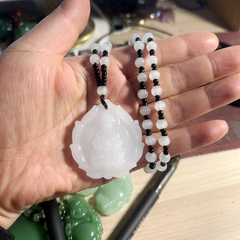 Unisex Imitation Hetian Jade Guanyin Pendant with Lotus Design - Hanging Ornament Gift