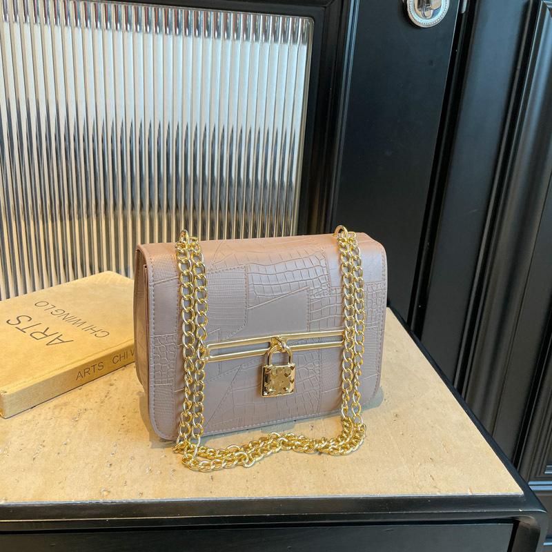 

Маленькая сумка подмышку женская модная маленькая квадратная сумка лето новая модная тенденция сумка на плечо простая сумка-мессенджер сумка хаки