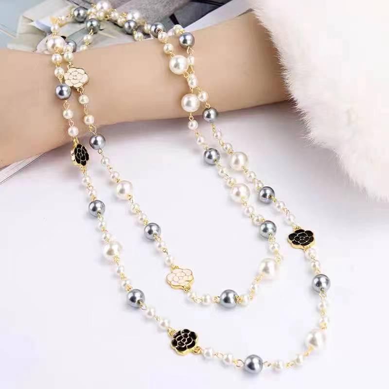 Korean Pearl Necklace: Luxurious Long Sweater Chain for Autumn/Winter