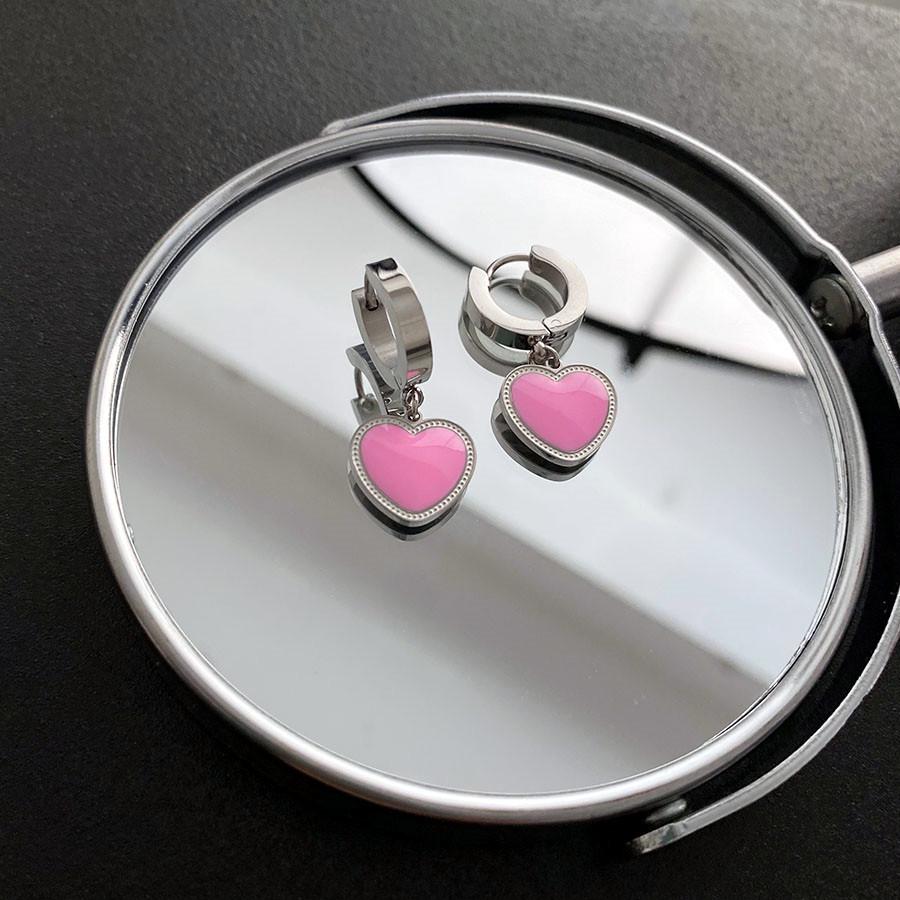 2023 Pink Titanium Steel Heart Earrings: Cute, Versatile, High-End.