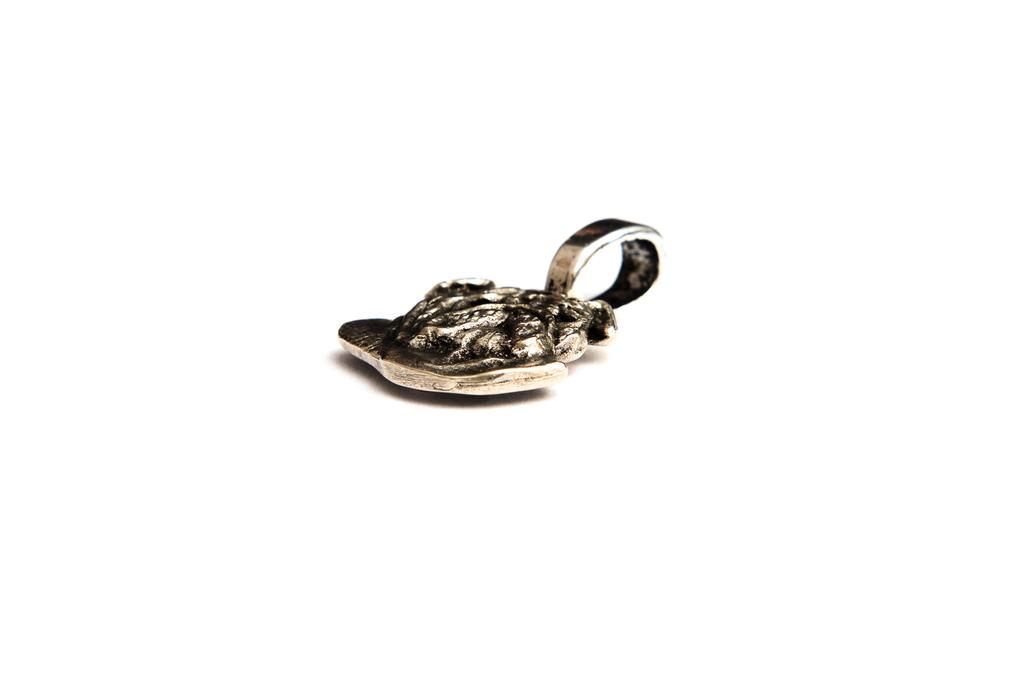 Bulldogge, Englische Bulldogge, Britische Bulldogge II - Hunde Halskette, versilberter Anhänger für den Hundeliebhaber, dezenter Schmuck von Art-Dog