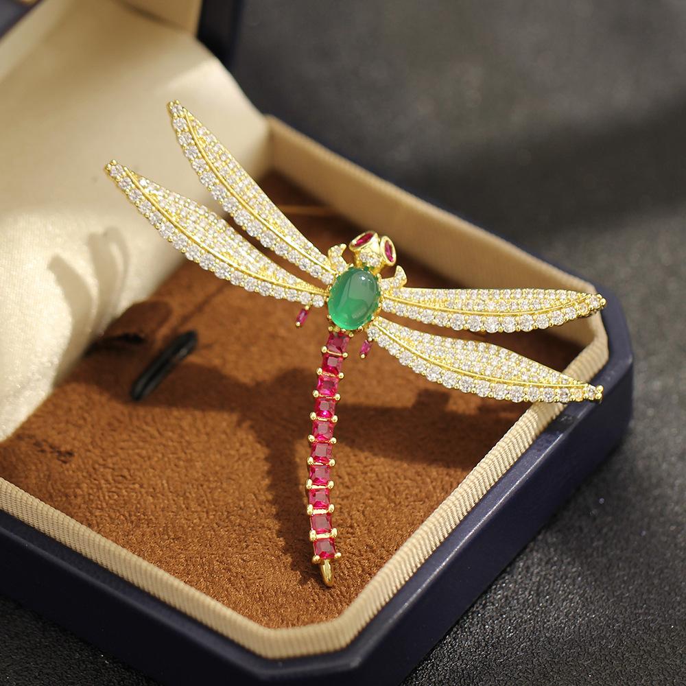 Designer niche micro-inlaid zircon colored stone dragonfly brooch two-color insect gold-plated pin men's and women's coat accessories