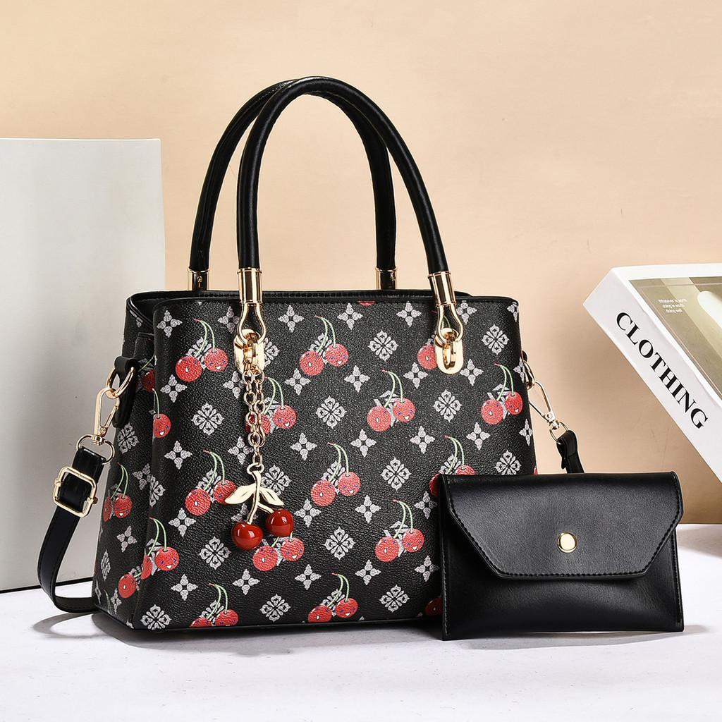 Classic Large Capacity Pu Handbag For Casual Travel And Daily Use