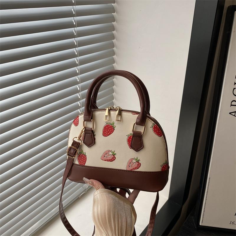 New Trendy Girl Handbag Fashion Commuter Strawberry Shell Bag Fashion Printing Texture Shoulder Bag Armpit Bag