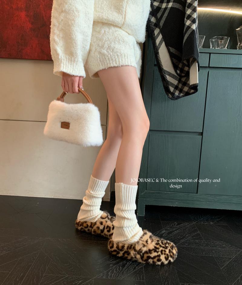 

2025 winter Mao Mao Doudou shoes women s outer wear French style with skirt velvet cotton shoes with Mary Jane 39