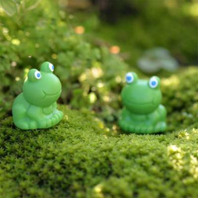 Mini zelené žabky figurky zahradní sošky rozkošný vzhled živá barva kompaktní