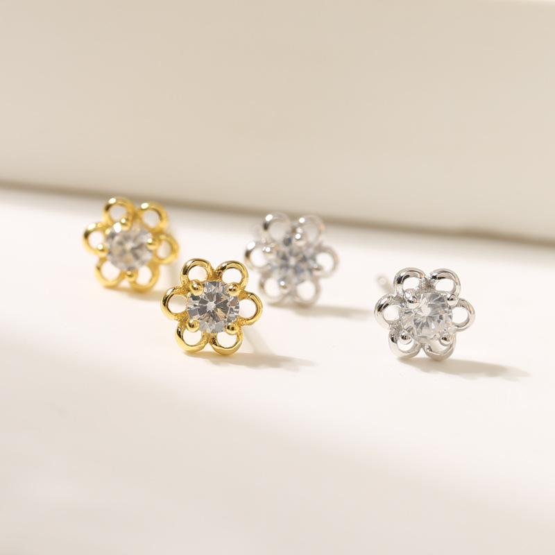 Mini Cute Little Flower Earrings  Fashionable  Versatile and Exquisite Earrings  A Birthday Gift for Your Bestie or Girlfriend