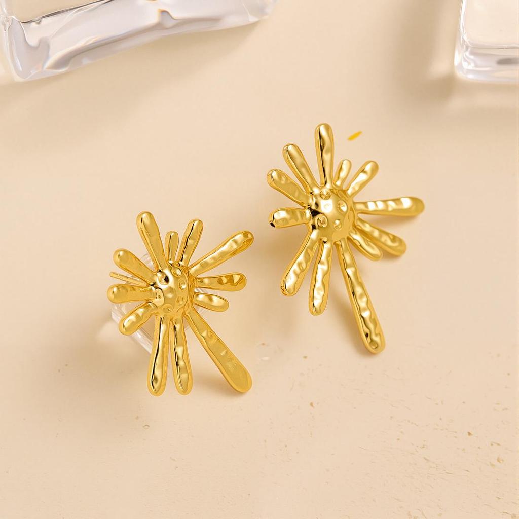 High-end Retro Geometric Titanium Steel Stud Earrings for Women - Niche Light Luxury Irregular Stainless Steel Accessories, Colorfast Design.
