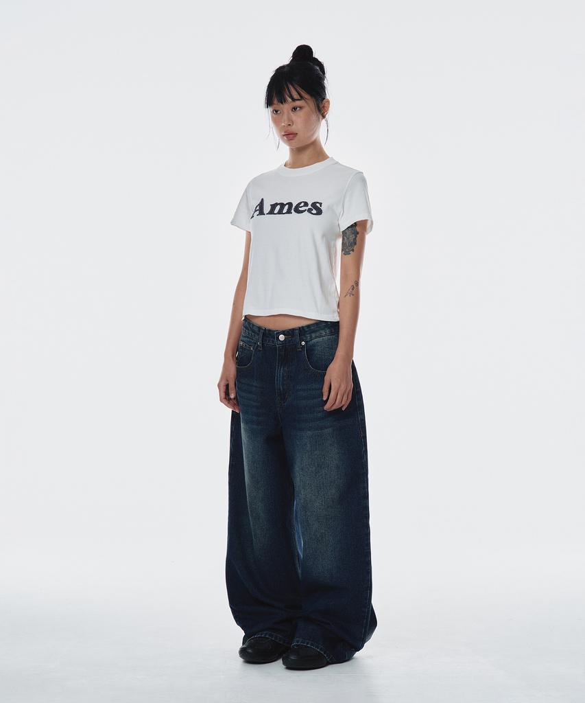 AMES-WORLDWIDE Basic Logo Denim Applique Tee White (Am2Emut514A)