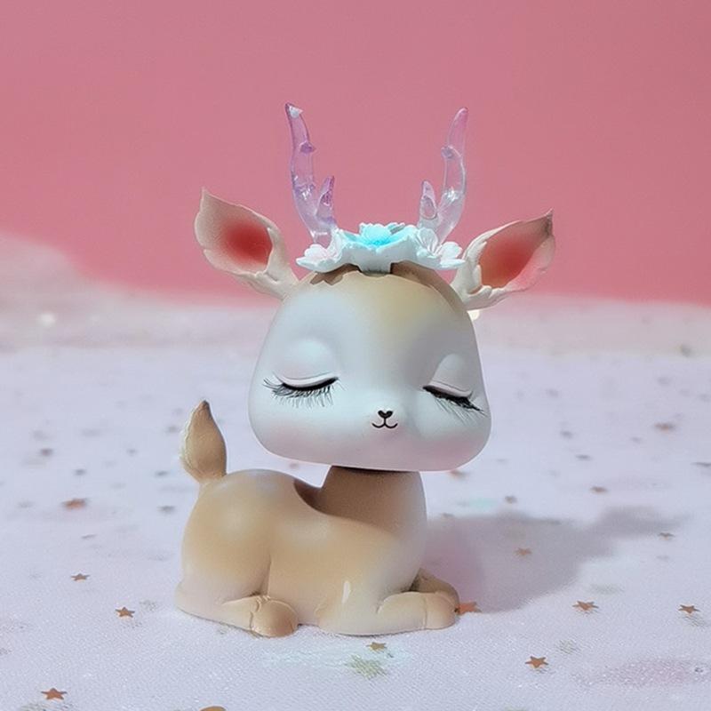 Huayun Little Deer Shaking Head Ornament for Car, Desktop, or Bedroom - Ideal Student Gift