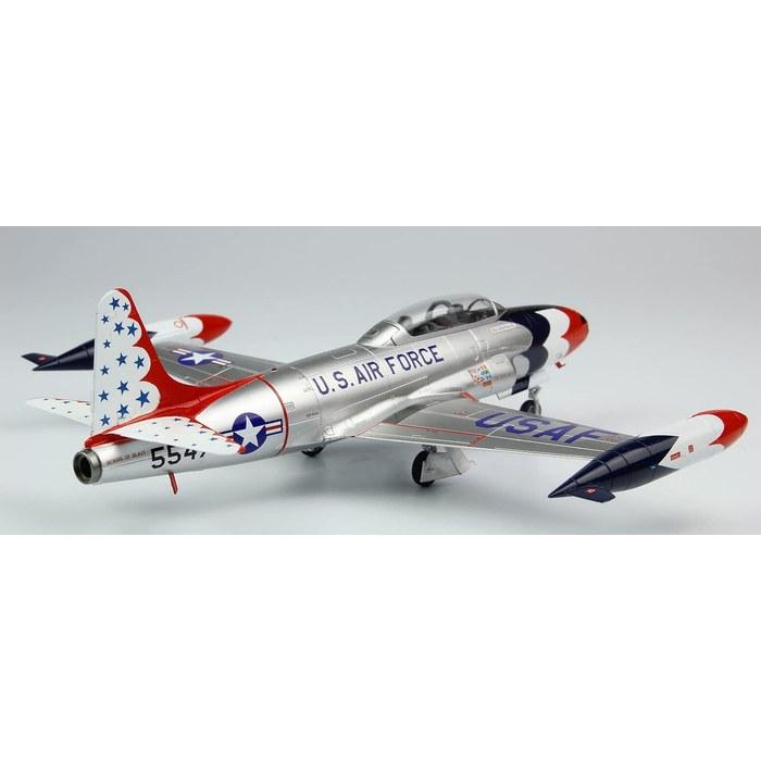 PLATZ 1/72 US Air Force Trainer T-33A Shooting Star Thunderbirds Plastic Model AC-52 Molded Color