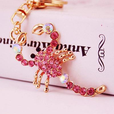 Portachiavi Scorpione Diamante Cristallo Creativo - Ciondolo in Metallo per Accessori Auto o Borsa da Donna, Regalo Ideale
