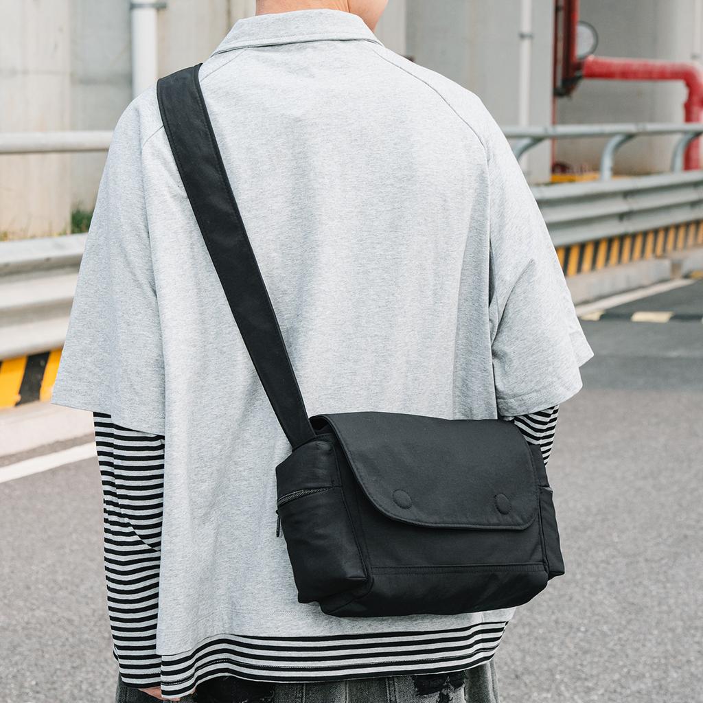 Women's Casual Nylon Crossbody Bag Lightweight Large Capacity Shoulder Bag Messenger Bag for Daily Work School Travel Solid Color Simple Style