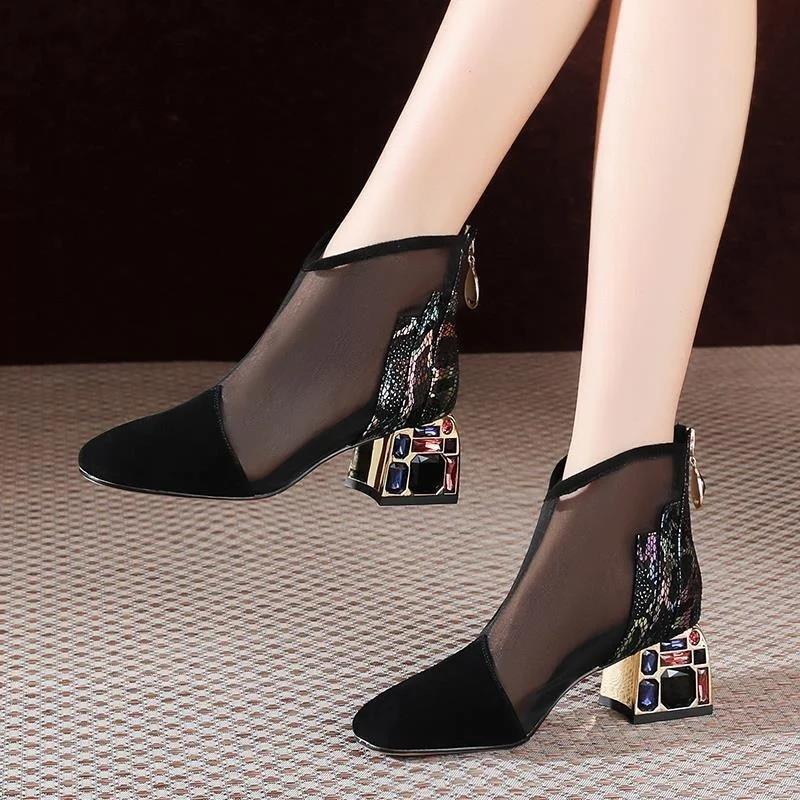Neue Mesh-Sandalen-Stiefel für Damen aus Mesh, Stiefeletten für den Sommer, mittelhoher Absatz, Strasssteine, Spitzenzehenschuhe, ausgehöhlte Rückseite, Reißverschluss, schwarze Pumps