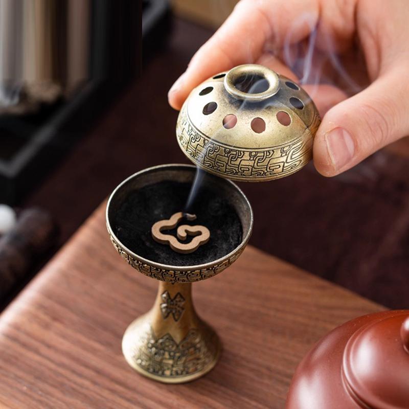 Creative Mini Aromatherapy Furnace, Home Indoor Zen Tea Ceremony Decoration, Chinese Style Metal Shape Small Incense Burner, 1Pc