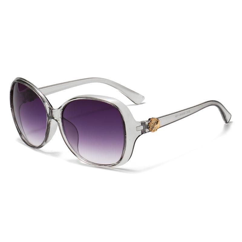 Elegant Gradient Lens Sunglasses for Women - European & American Street Style, Fashionable Face-Slimming Design.