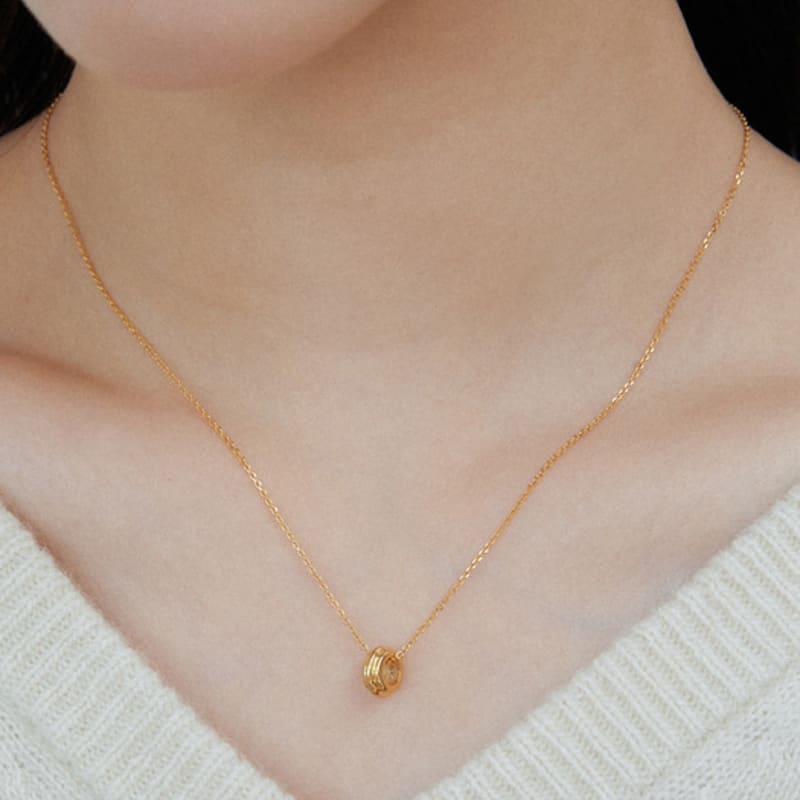 

byweekend Closer necklace_gold gold