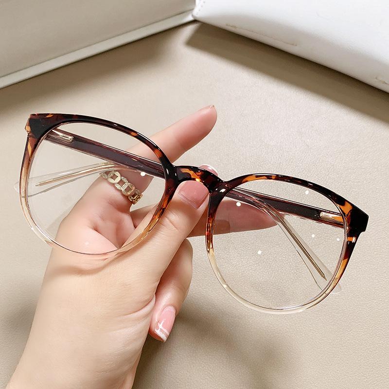 Trending Blue Lightweight Blocking Women's Reading Eyeglasses Retro Oversized Round Glasses TR90 Spring Magnifying Eyeglasses +1.5