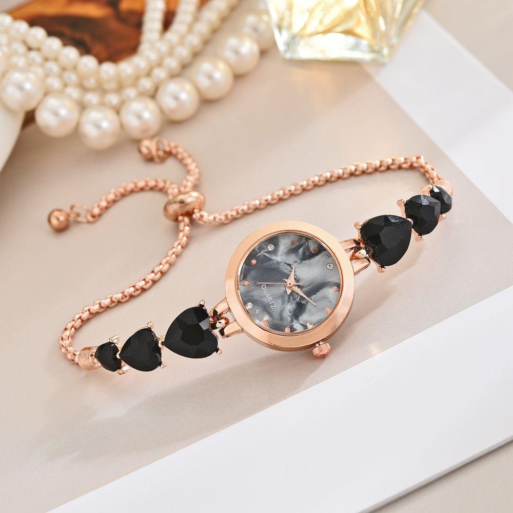 Fashion Elegant Heart Rhinestone Bracelet Strap Women Watches Fashion Ladies Quartz Watch Niche Design Metal Chain Wristwatches