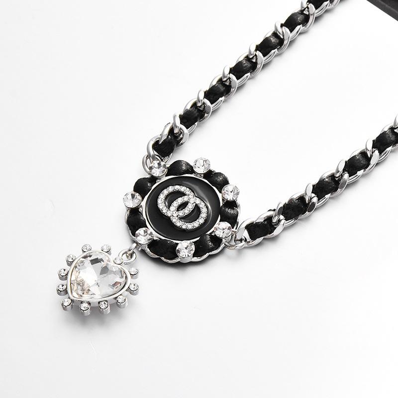 Style Korean Elegant Black Choker Necklace With Heart Pendant For Women