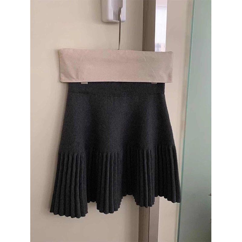 

Gray High-Waist Elastic A-line Pleated Knit Skirt for Women - Slimming, Versatile, Short Skirt for Spring and Autumn. S (Below 95 jin)
