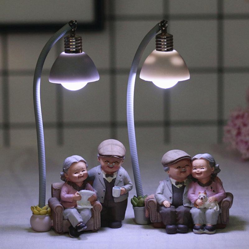 Grandparents Figurines Elderly Couple Figurines Craft Night Light Miniature Sweet Ornament Love Statue Bedside Decor Accessories
