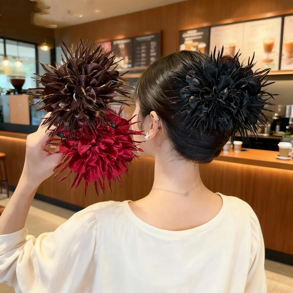 1pc New Simulation Hydrangea Large Acrylic Hair Claw Clip, Women'S Fashion Bohemian Style Hydrangea Flower Bun Hair Clip, Shark Clip