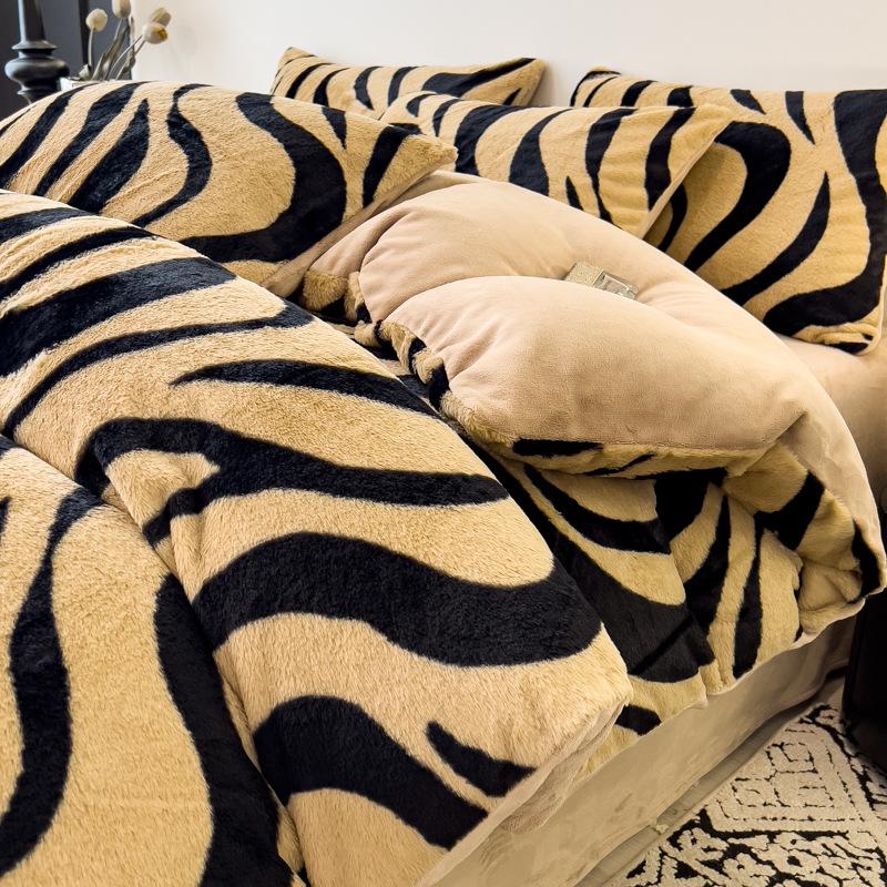 Thickened Rabbit Plush Quilt Cover Single Piece Thickened Milk Plush Quilt Cover Three-Piece Set Single Flannel Quilt Cover 3