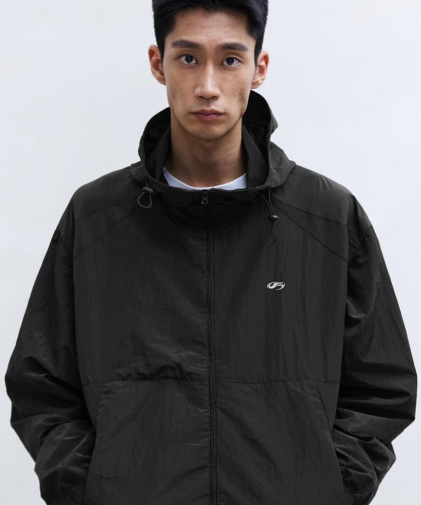Filluminate Sheer Leisure Logo Windbreaker - Black