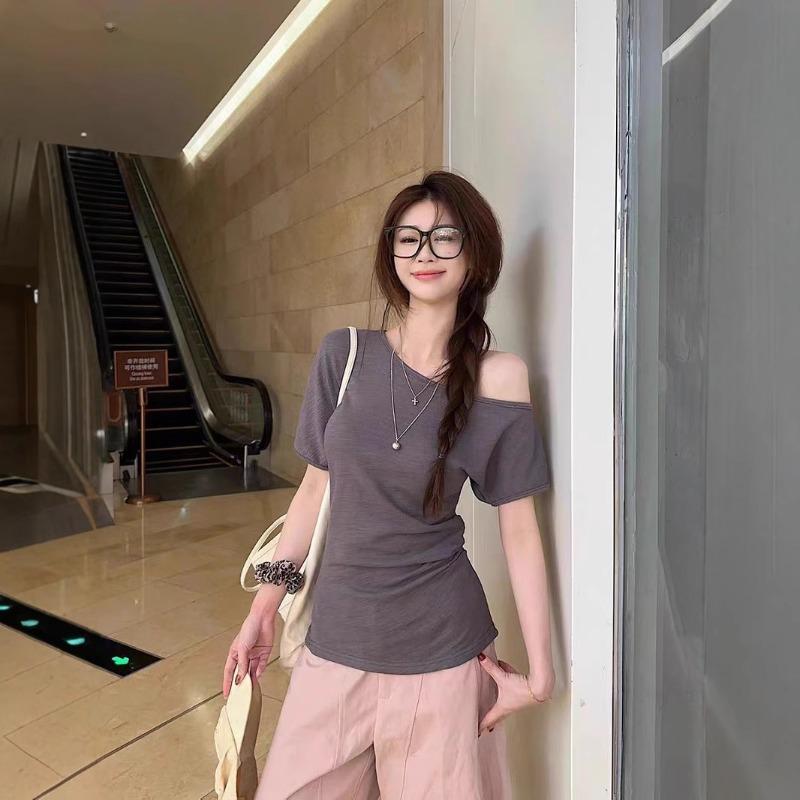 Women's Yellow Asymmetrical Off-Shoulder Short Sleeve T-Shirt