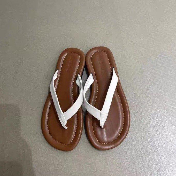 Flat-bottomed Cool Slippers Women's Summer Wear Internet Celebrity Ins Trendy Fashion Versatile Flip-flops Women's Simple Toe Beach Shoes