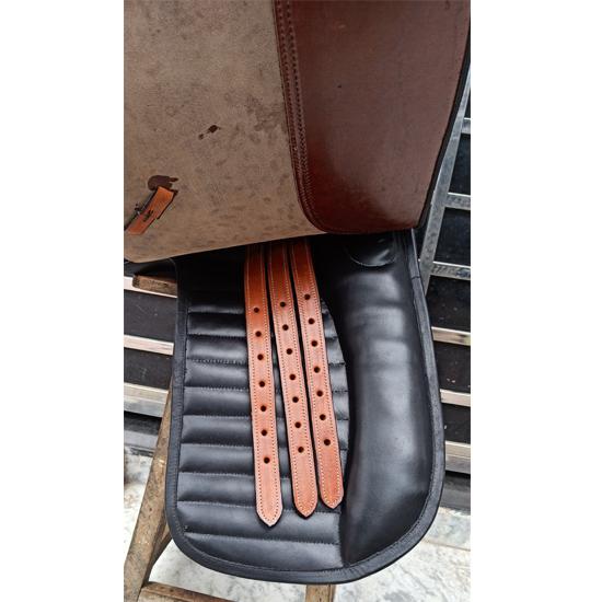 Neuer Leder Dressursattel, Größe 16", 17", 18"