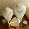 High Quality Model Bust Show Exhibitor Leather Jewelry Display Necklace Pendants Mannequin Jewelry Stand Organizer