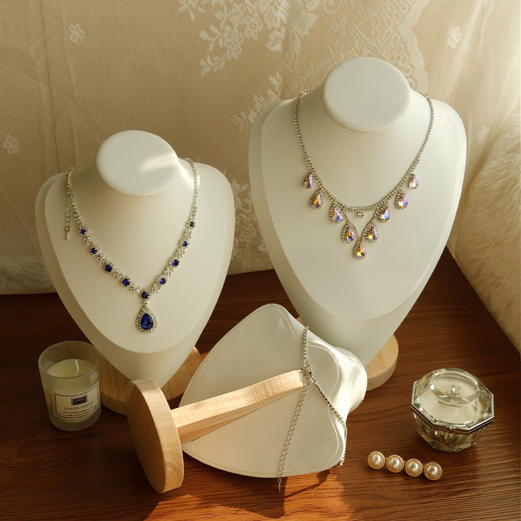 High Quality Model Bust Show Exhibitor Leather Jewelry Display Necklace Pendants Mannequin Jewelry Stand Organizer