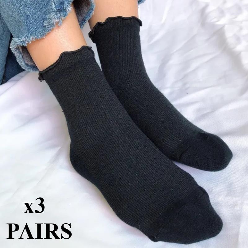 3 Pairs Women's Socks Mid-tube Spring and Autumn White Atmosphere Wavy Edge Socks Black and White